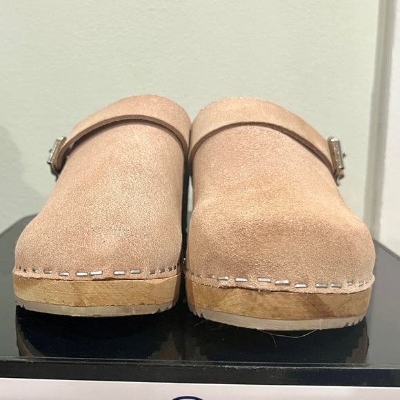 Free People MIA Alma Clogs in Pink Blush Suede - Suede Clogs - Boho Chic - Picture 16 of 16